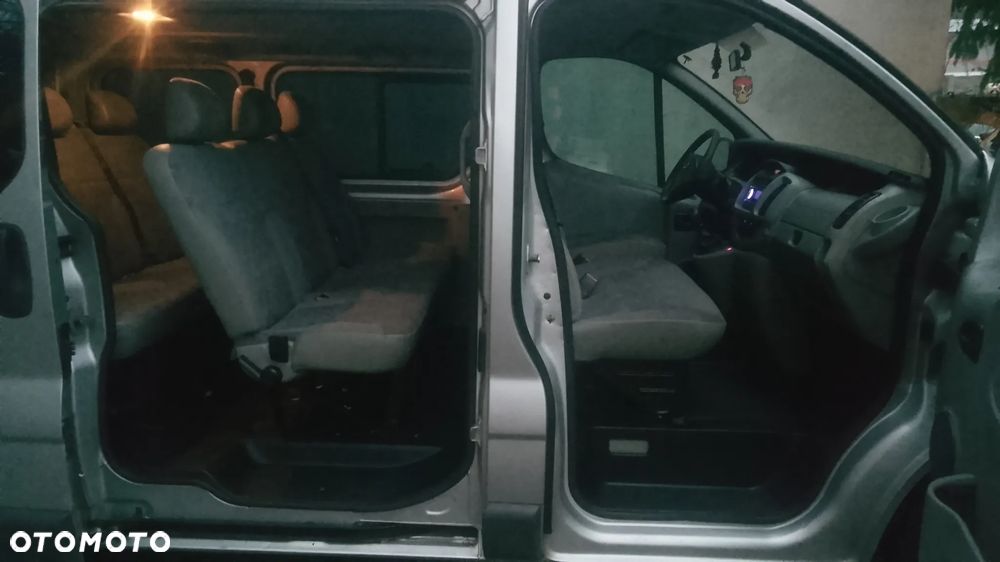 Renault Trafic Passenger - 5