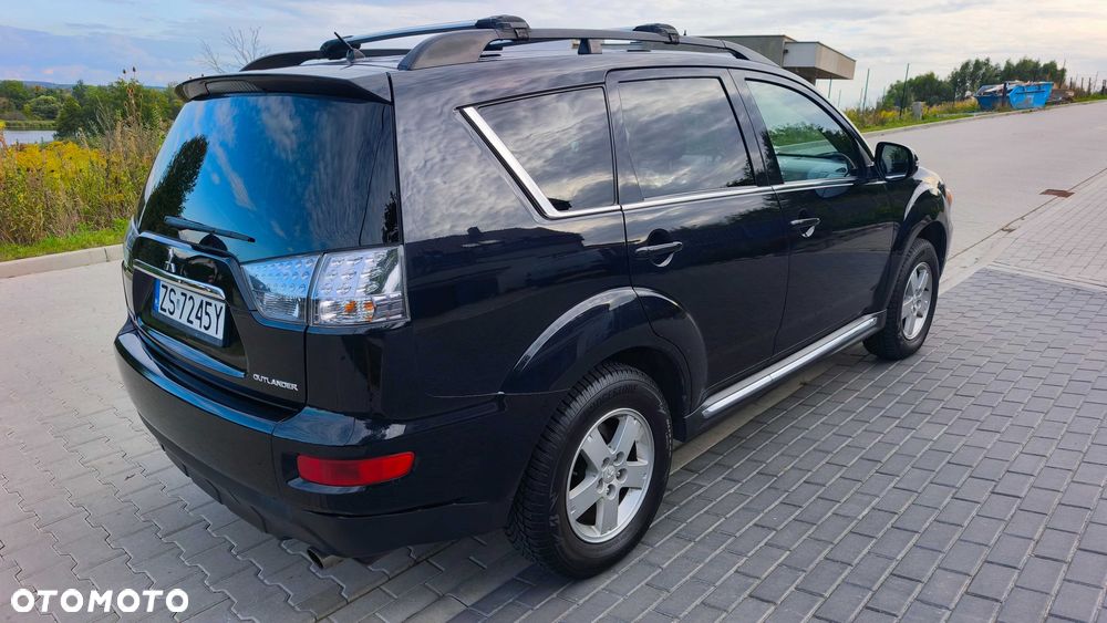 Mitsubishi Outlander 2012 photo 4