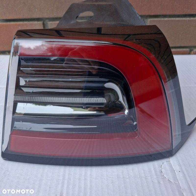 TESLA MODEL 3 LIFT 21- Y LAMPA PRAWY TYŁ PRAWA TYLNA EUROPA 1502087-00-D - 2
