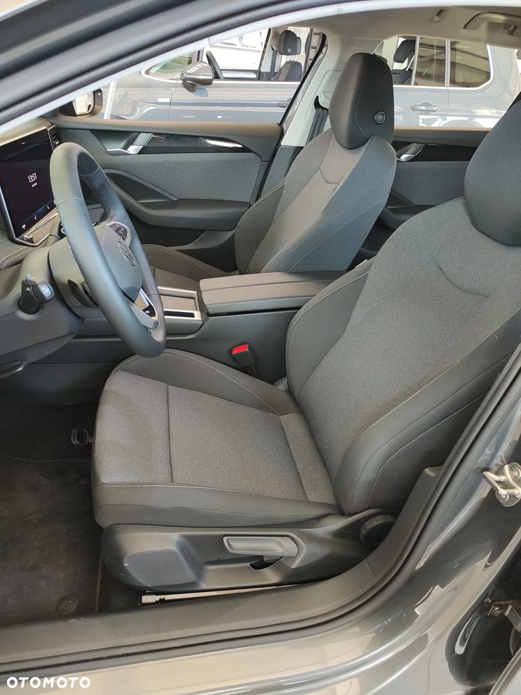 Volkswagen Passat - 6