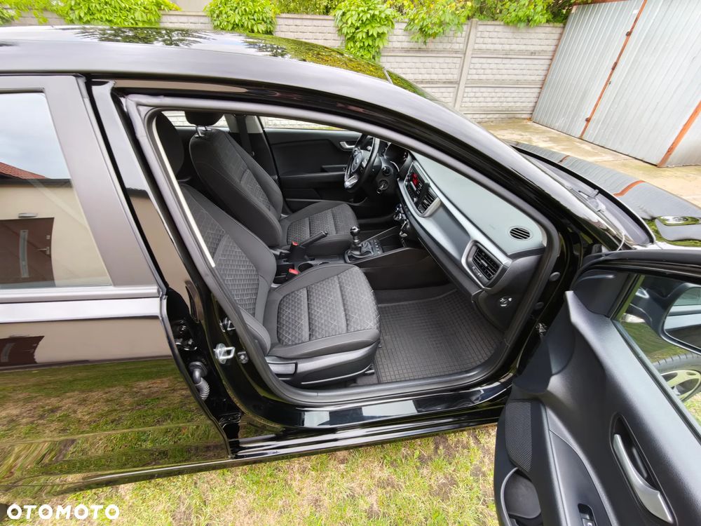 Kia Rio 1.2 L - 18