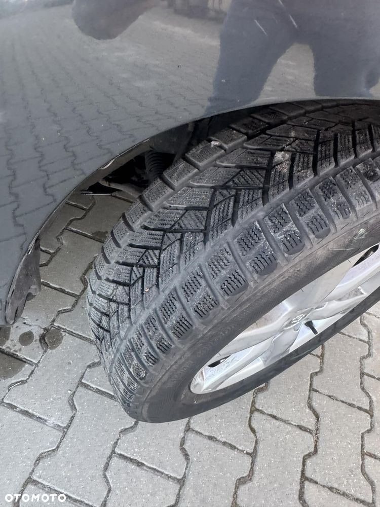 Toyota RAV4 2.2 D-4D Premium - 3