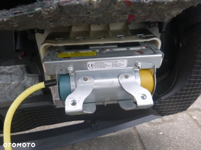 DESKA ROZDZIELCZA KONSOLA TOYOTA YARIS II 06-09T - 13