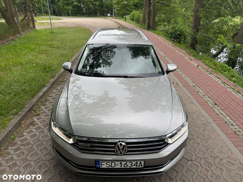 Volkswagen Passat 2.0 TDI SCR (BlueMotion Tech) 4Motion D Highline - 10
