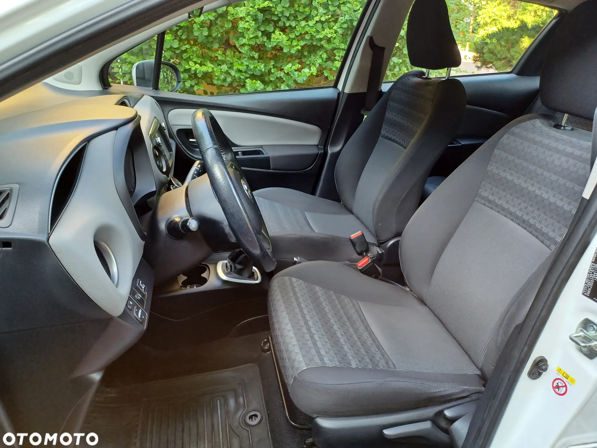 Toyota Yaris 1.33 Premium - 10