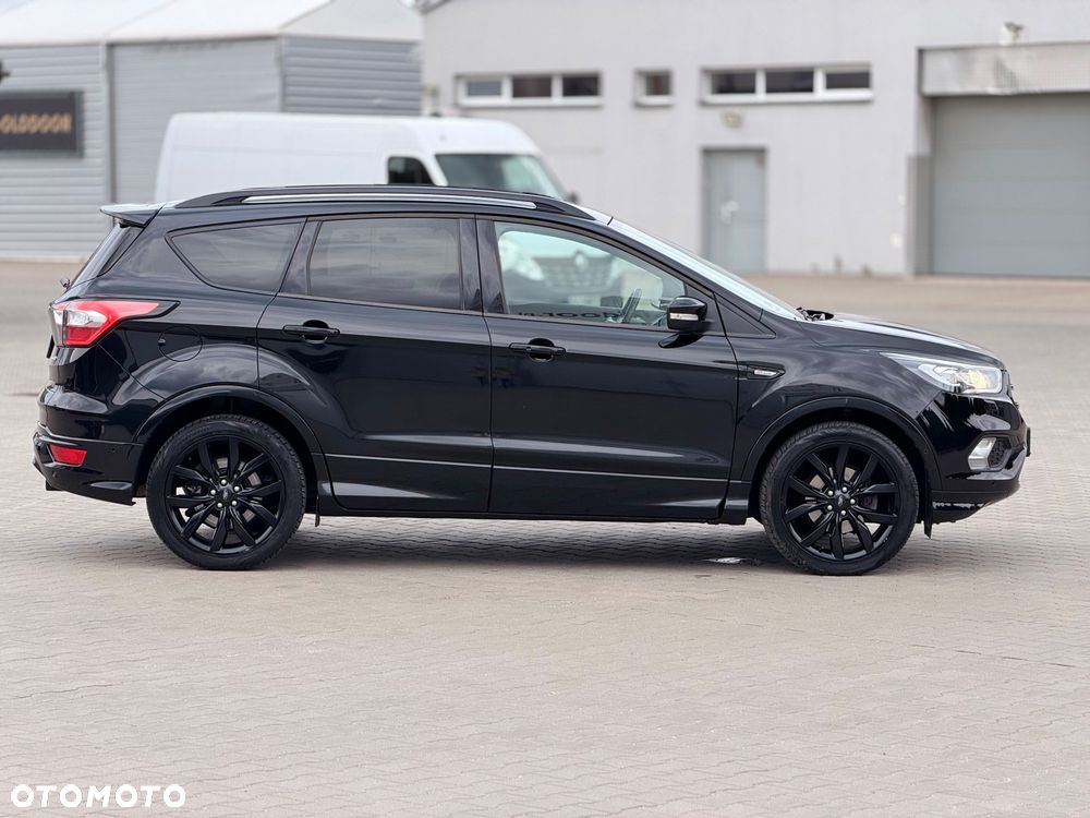 Ford Kuga 1.5 EcoBoost 2x4 ST-Line - 9