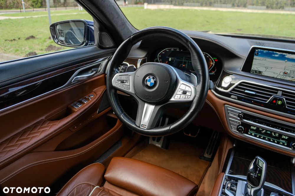 BMW Seria 7 750i xDrive - 22