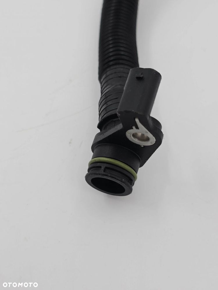 NOWY ORYGINALNY WĄŻ PRZEWÓD WLEWU OLEJU MERCEDES M260 2.0T A2600104900 - 2