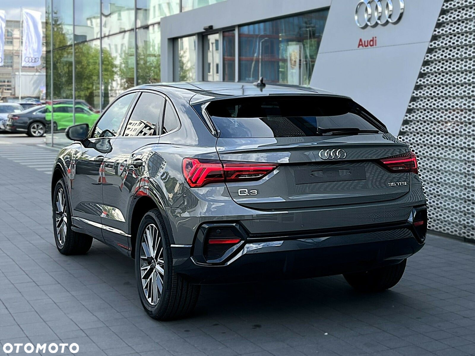 Audi Q3 Sportback - 11