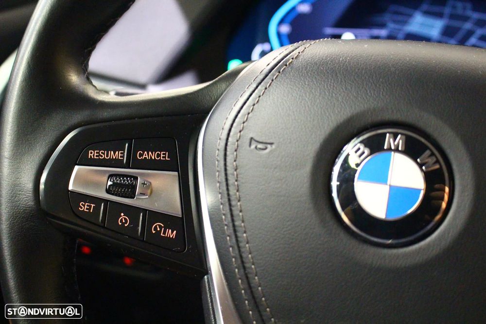 BMW X5 45 e xDrive Pack M - 21