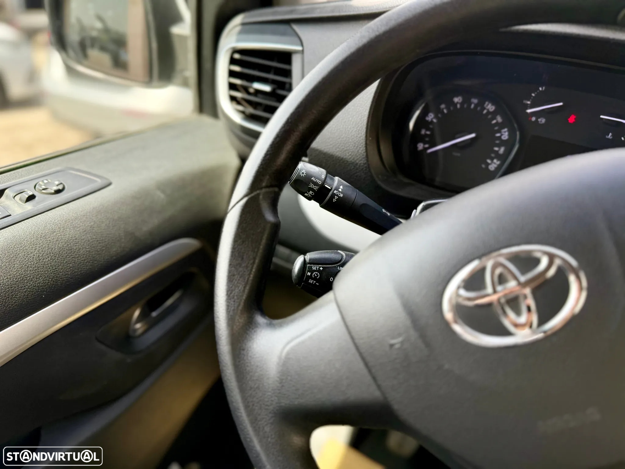 Toyota Proace Verso 1.5 D-4D L1 1.0T Comfort 9L PDL - 19