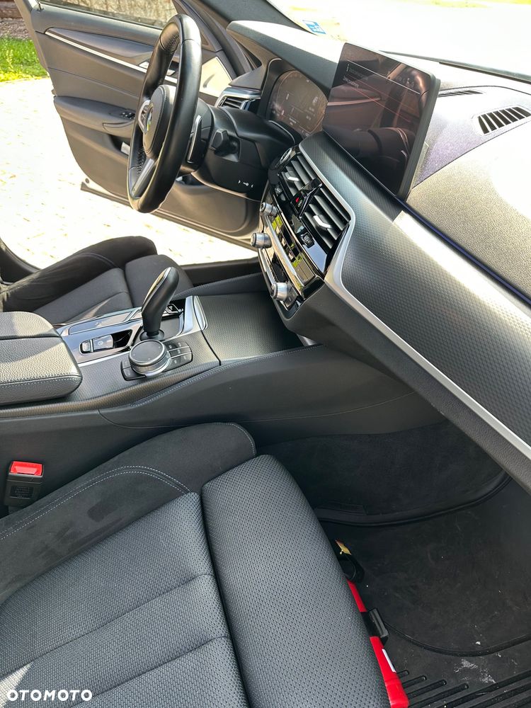 BMW Seria 5 520d xDrive M Sport sport - 14