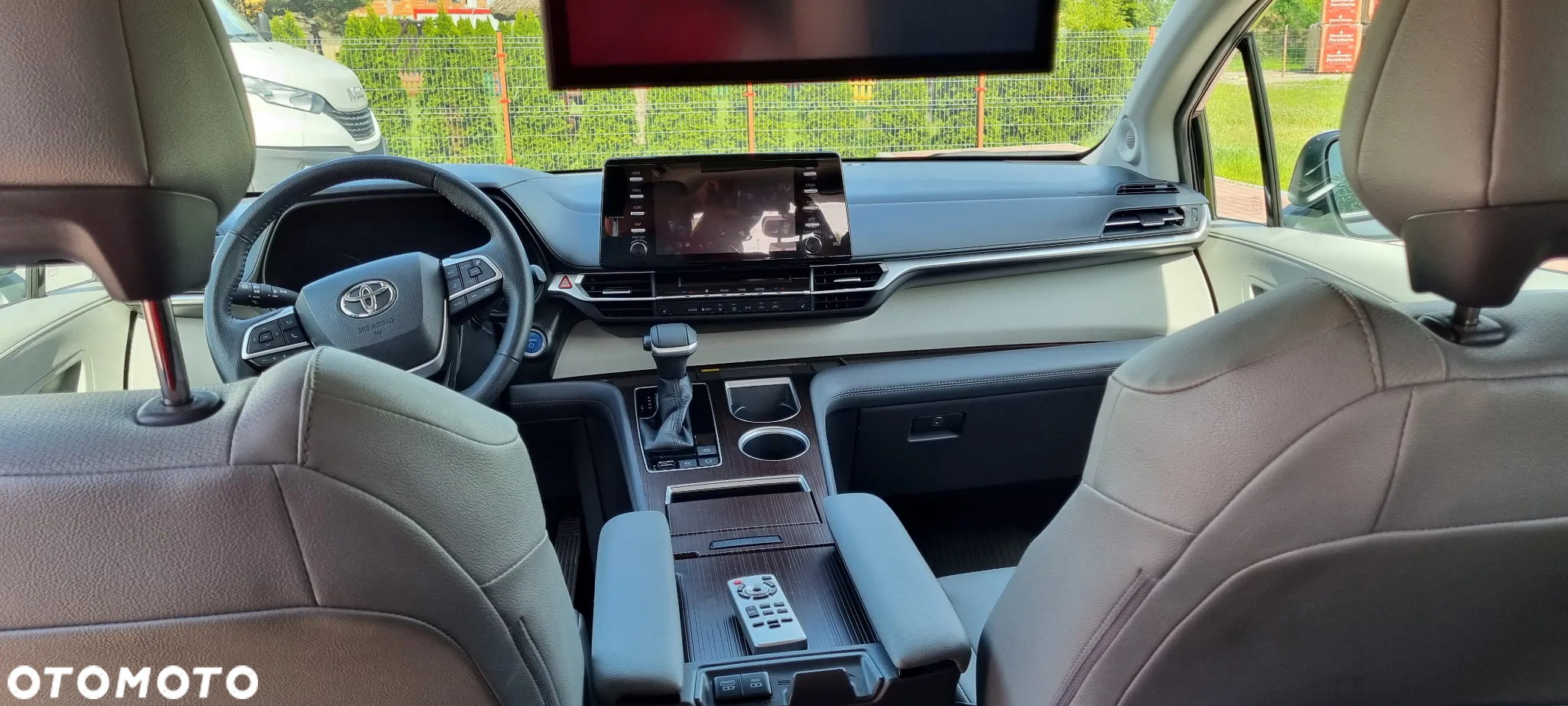 Toyota Sienna - 18