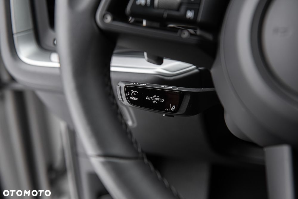 Porsche Cayenne - 21