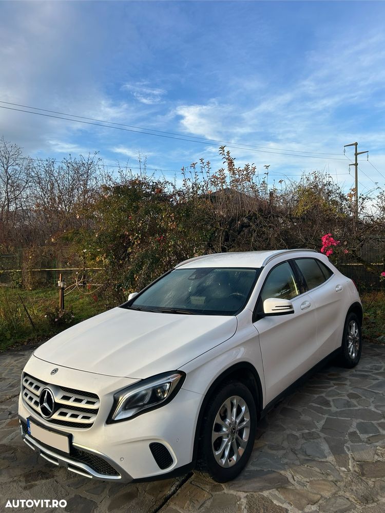 Mercedes-Benz GLA 180 7G-DCT - 1