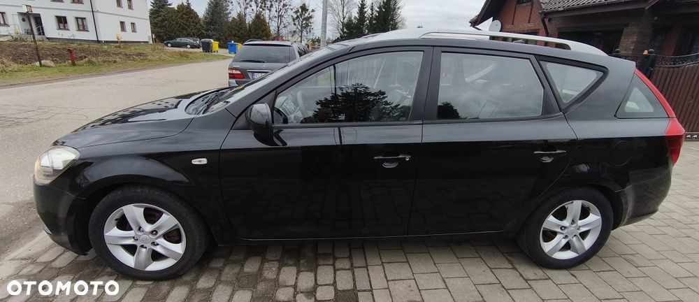 Kia Ceed 1.6 CRDi 90 Spirit - 4