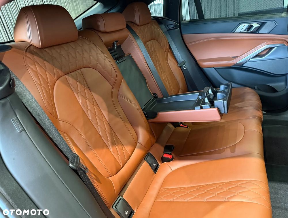 BMW X6 xDrive40d mHEV - 19