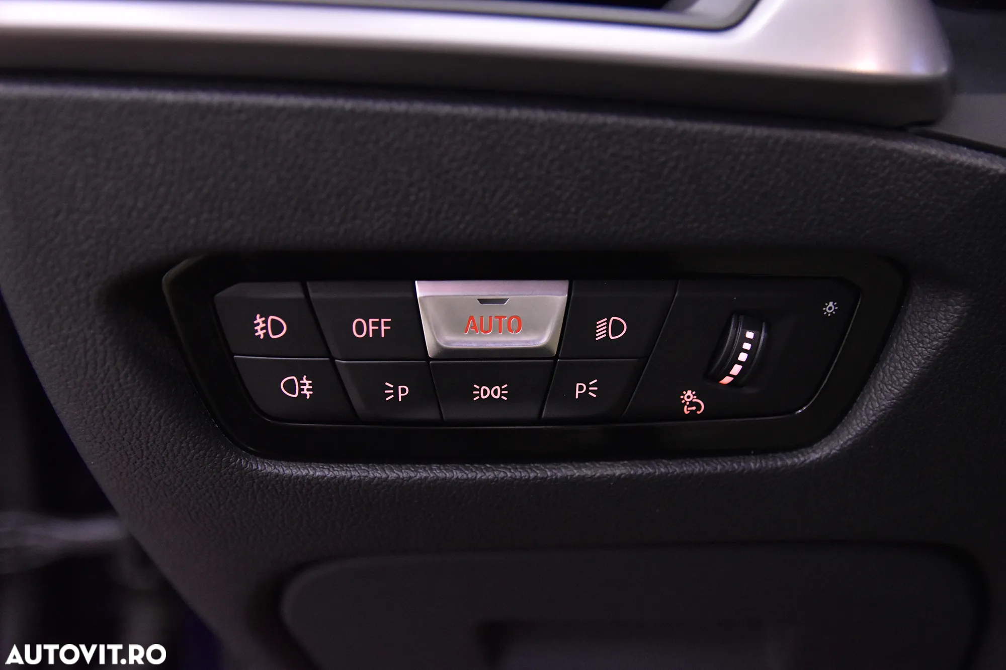 BMW Seria 3 320i AT - 15