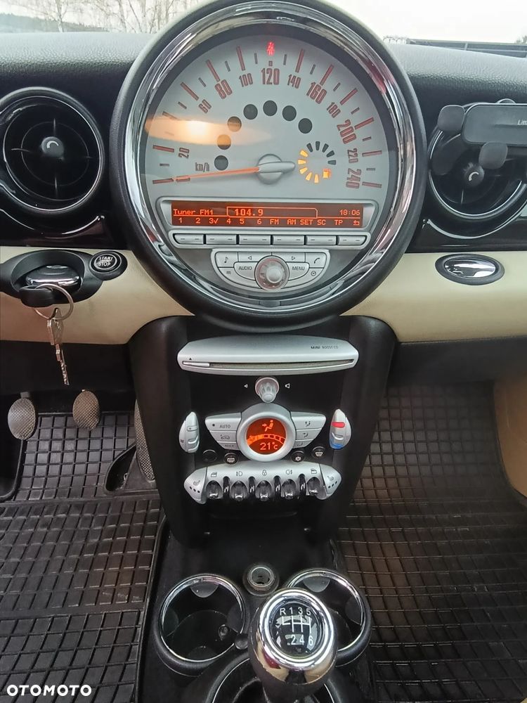 MINI Cooper Standard - 8