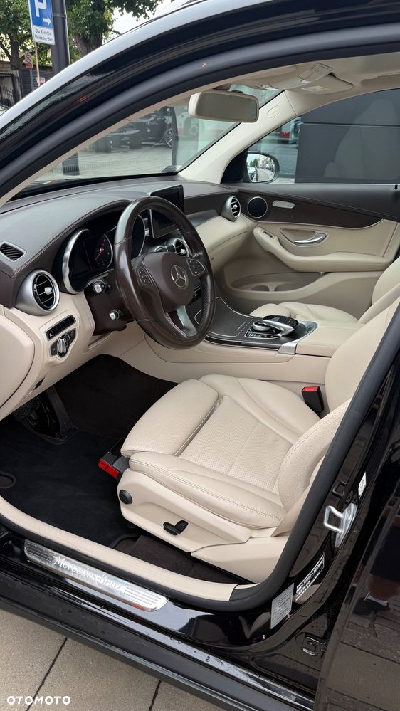 Mercedes-Benz GLC - 9