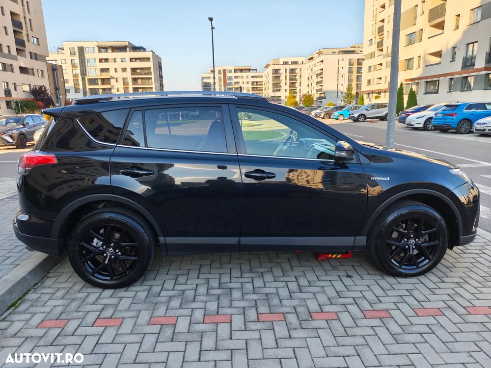 Toyota RAV4 - 3