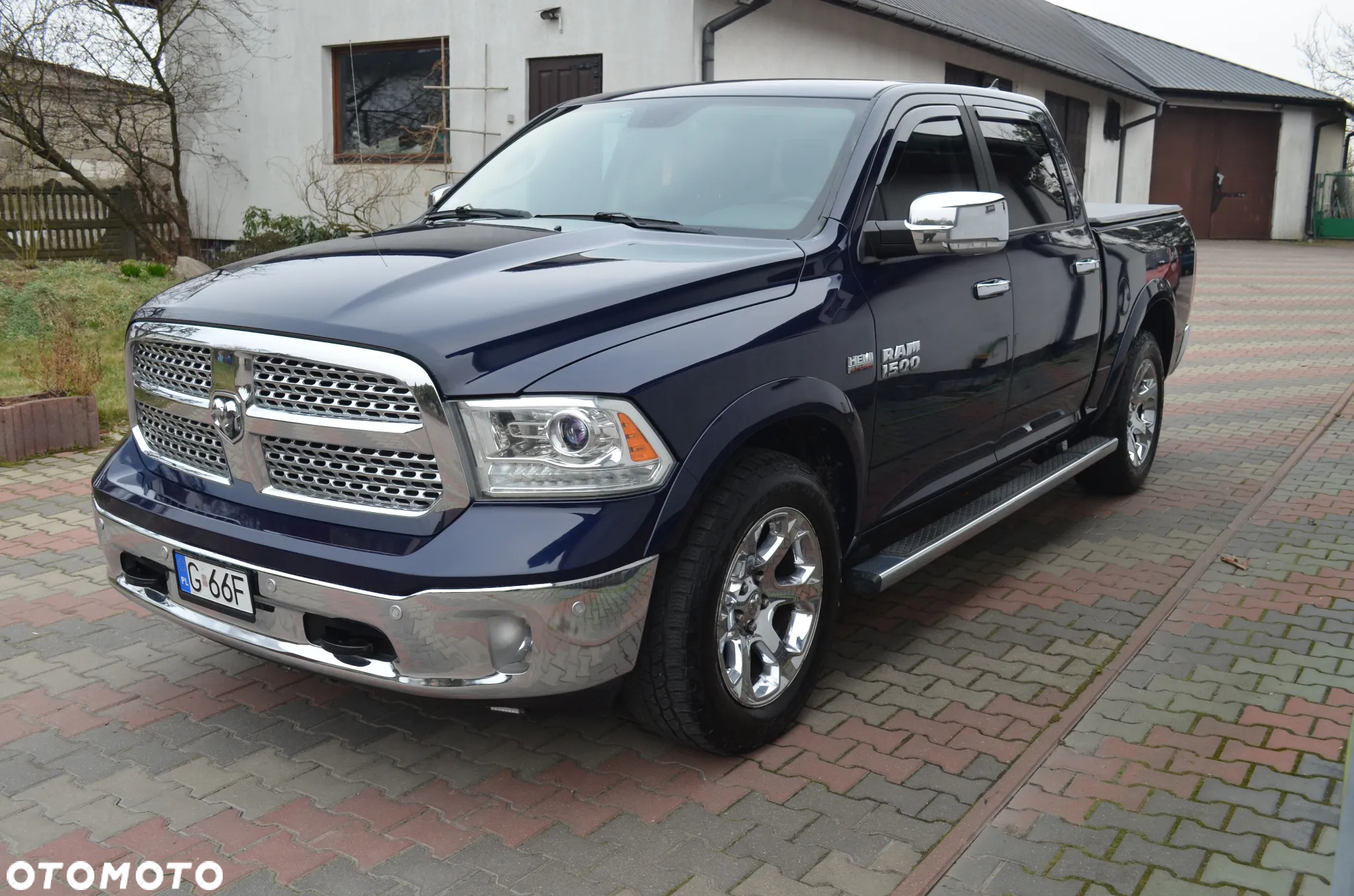 Dodge RAM 1500 5.7 4x4 - 32