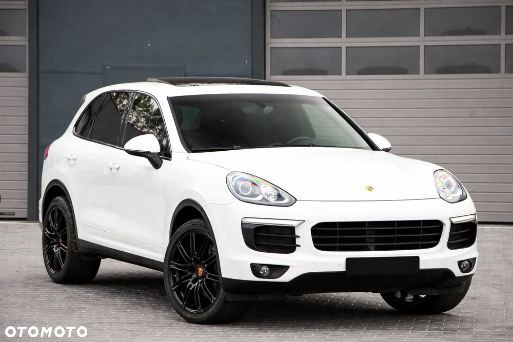 Porsche Cayenne - 1