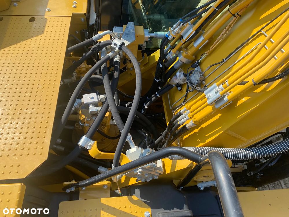 Caterpillar CAT 330 /07B, 2020 ROK, 6000 MTH, Z NIEMIEC, PIĘKNY STAN - 29