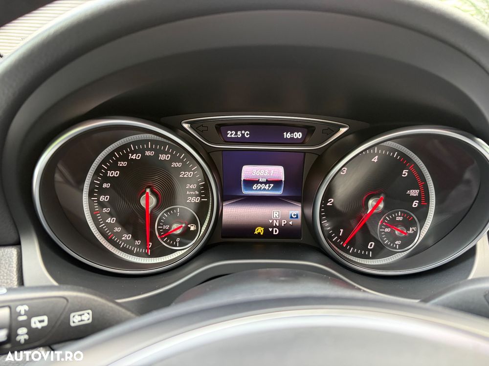 Mercedes-Benz GLA 200 d 4MATIC Aut. - 24