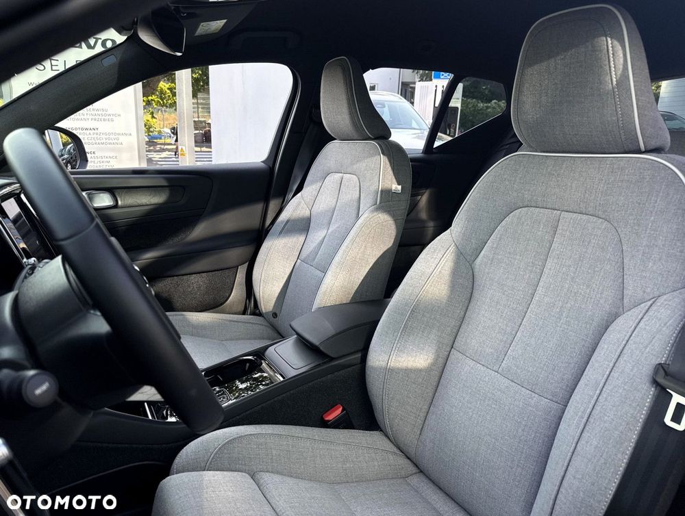 Volvo XC 40 - 30
