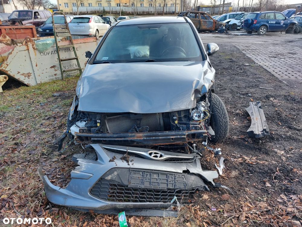 Drzwi HYUNDAI i30 1,6D 11R. lampy,fotele.... - 2