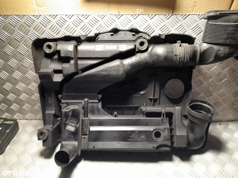 VW JETTA OBUDOWA FILTRA POWIETRZA 2.5 BENZYNA 07K129601C - 8