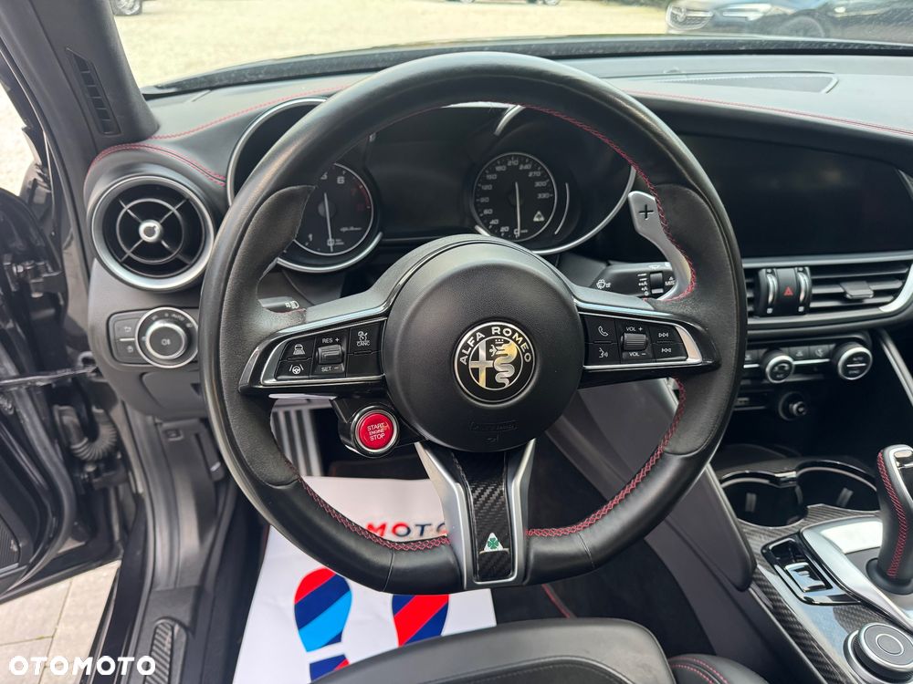 Alfa Romeo Giulia 2.9 Bi Turbo V6 Quadrifoglio Nring - 22