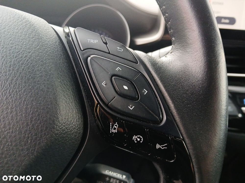 Toyota C-HR 2.0 Hybrid Executive - 26