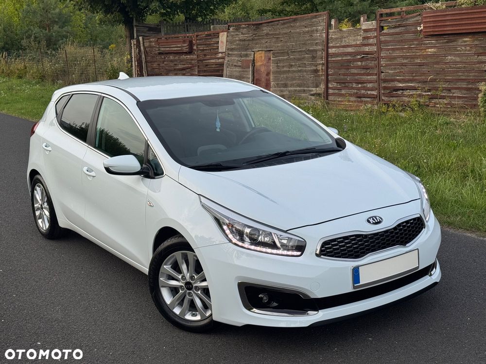 Kia Ceed 1.4 CVVT ISG Dream Team Edition - 15