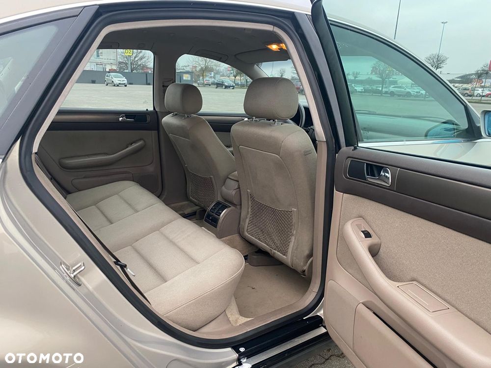 Audi A6 Limousine 2.4 - 4