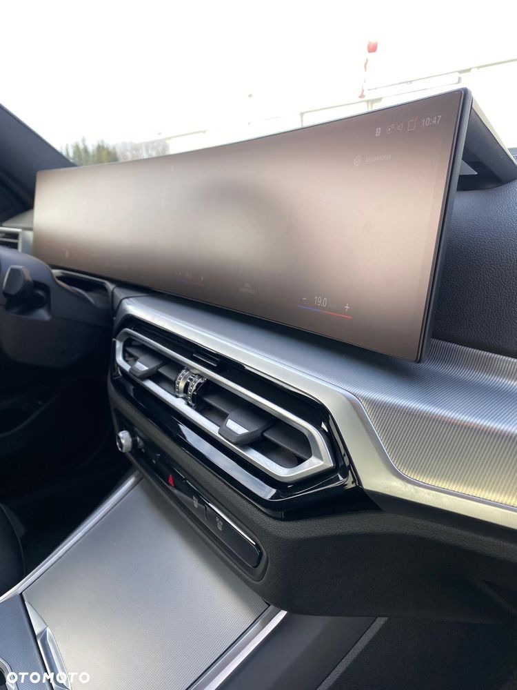 BMW Seria 3 330i xDrive M Sport sport - 36