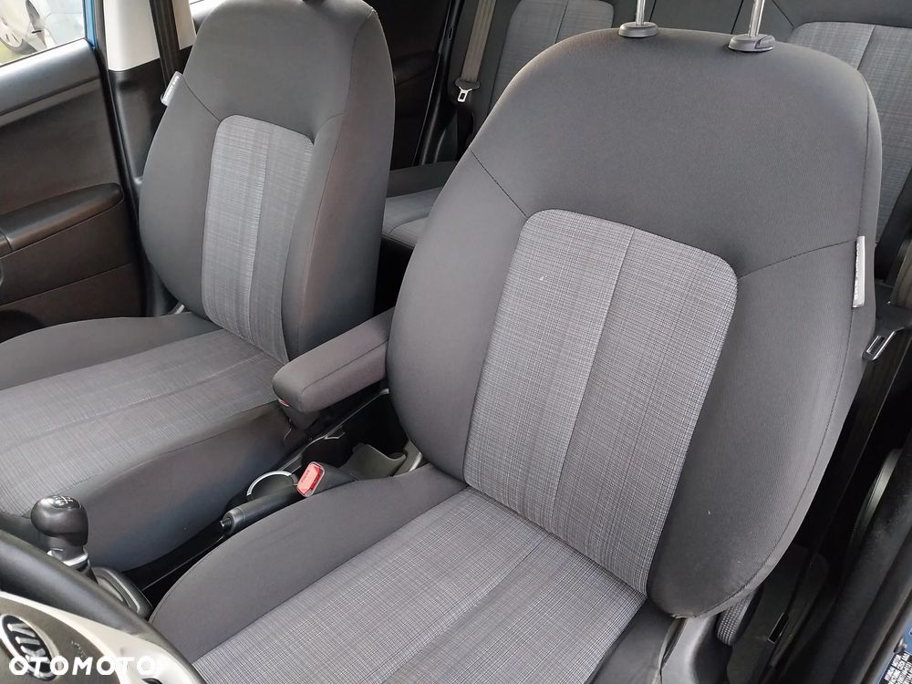 Kia Venga 1.4 L - 16