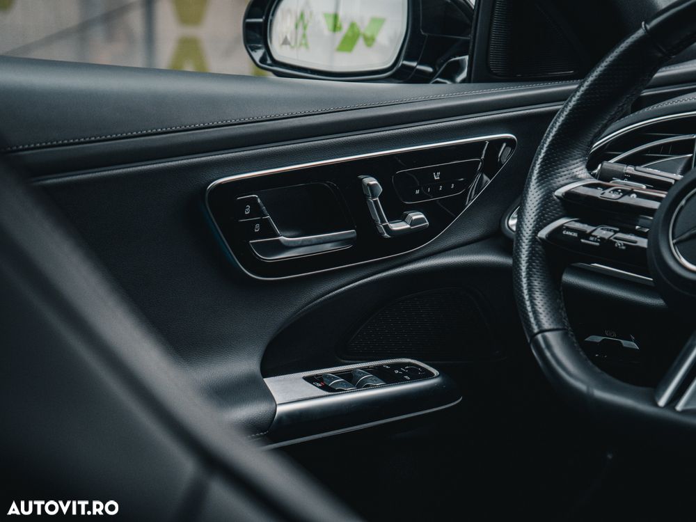 Mercedes-Benz E 300 4MATIC Aut. - 27