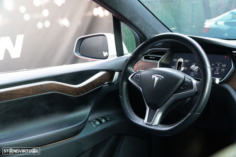 Tesla Model X 75D AWD - 15