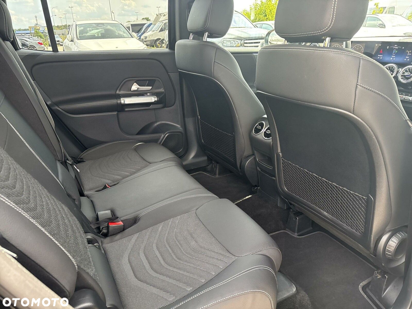 Mercedes-Benz GLB 200 Progressive 7G-DCT - 21