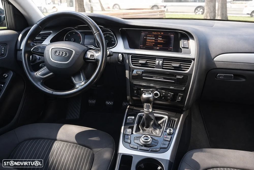 Audi A4 Avant 2.0 TDI Advance - 6