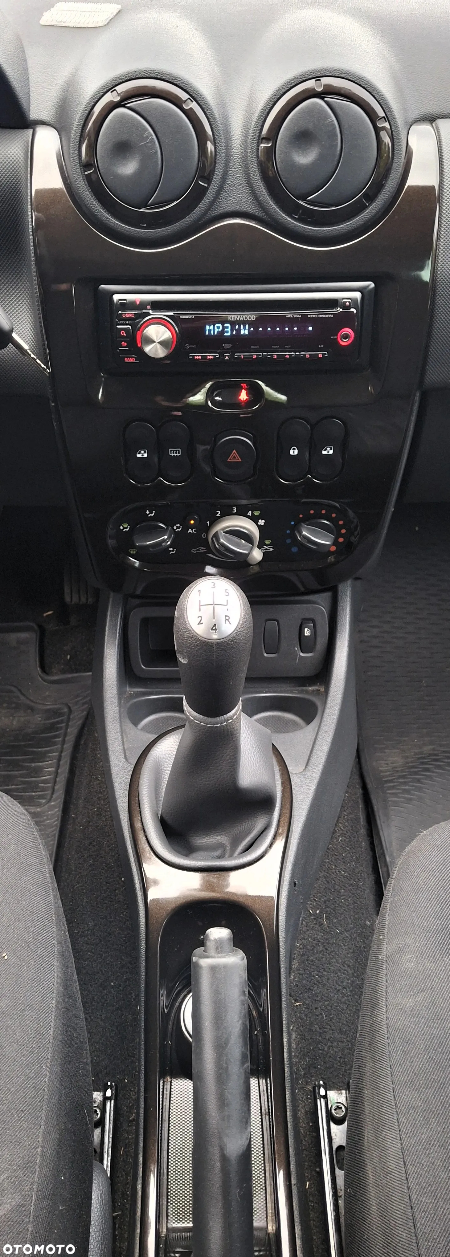 Dacia Duster 1.6 16V 4x2 Laureate - 22