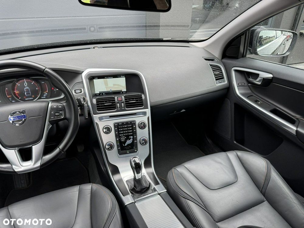 Volvo XC 60 D3 Drive-E Ocean Race - 13