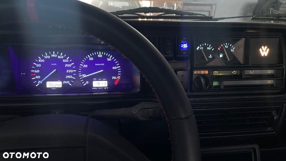 Volkswagen Golf - 17