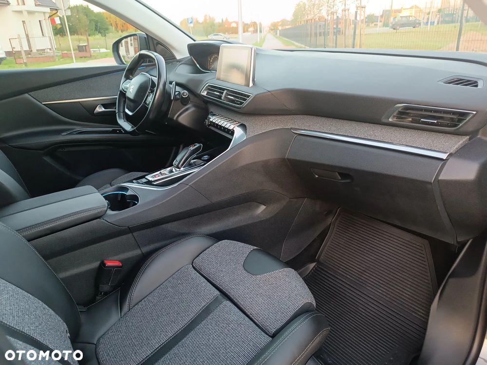 Peugeot 3008 1.6 BlueHDi Allure S&S EAT6 - 20