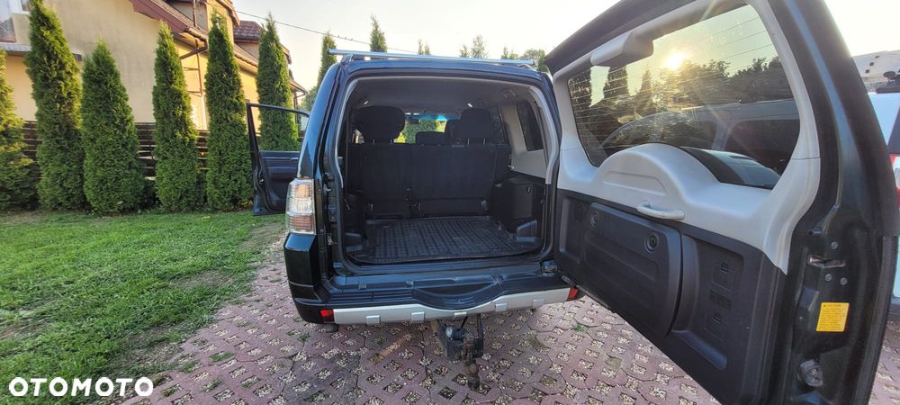 Mitsubishi Pajero - 3
