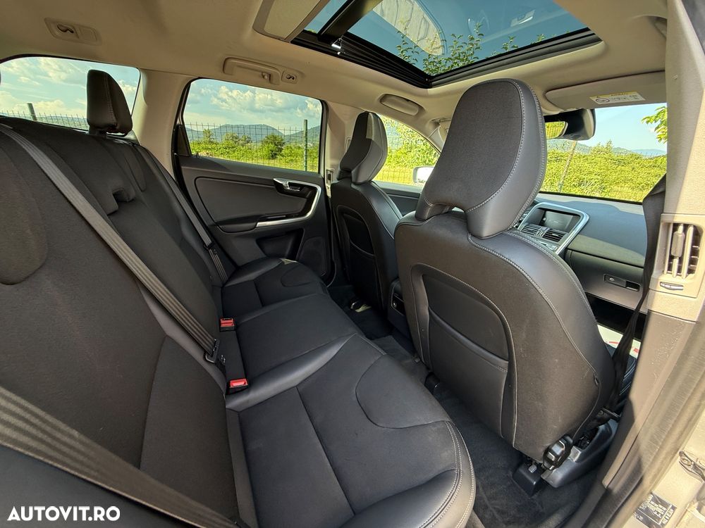 Volvo XC 60 D4AWD Kinetic - 25