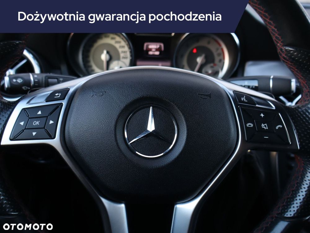 Mercedes-Benz GLA - 21