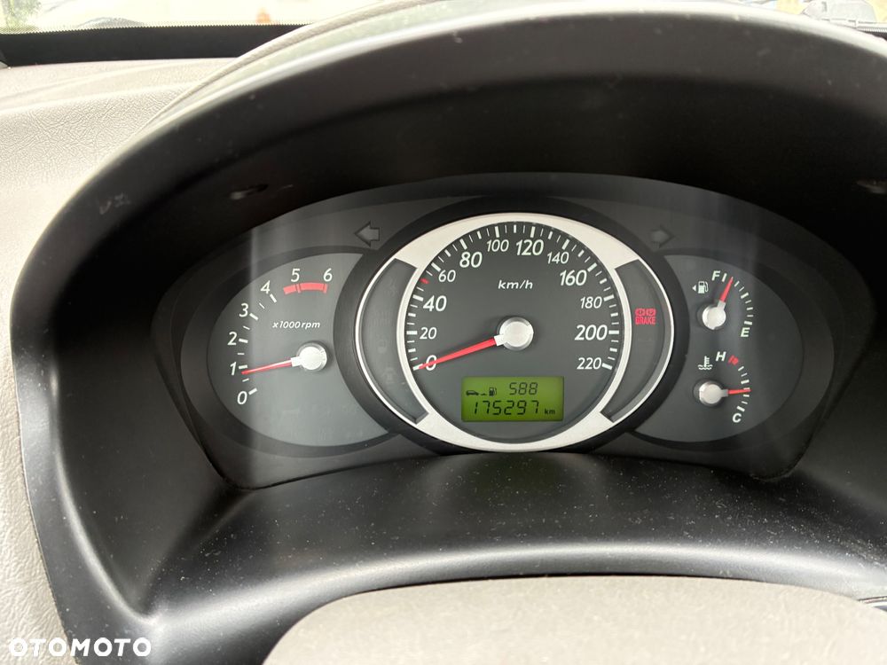 Hyundai Tucson 2.0 CRDi Active - 6